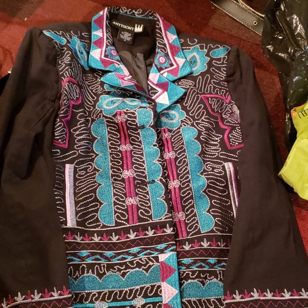 Embroidered blazer